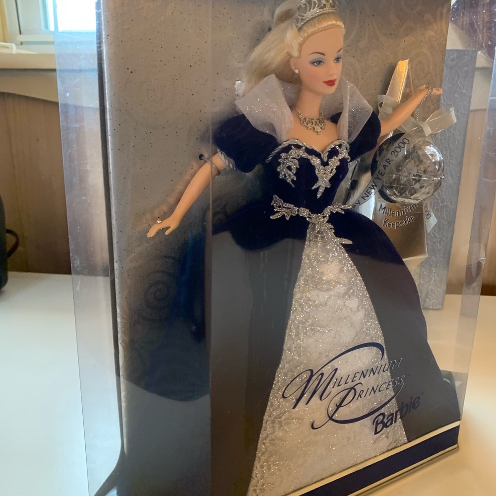 🌈Millennium Princess Barbie - Picture 7 of 7